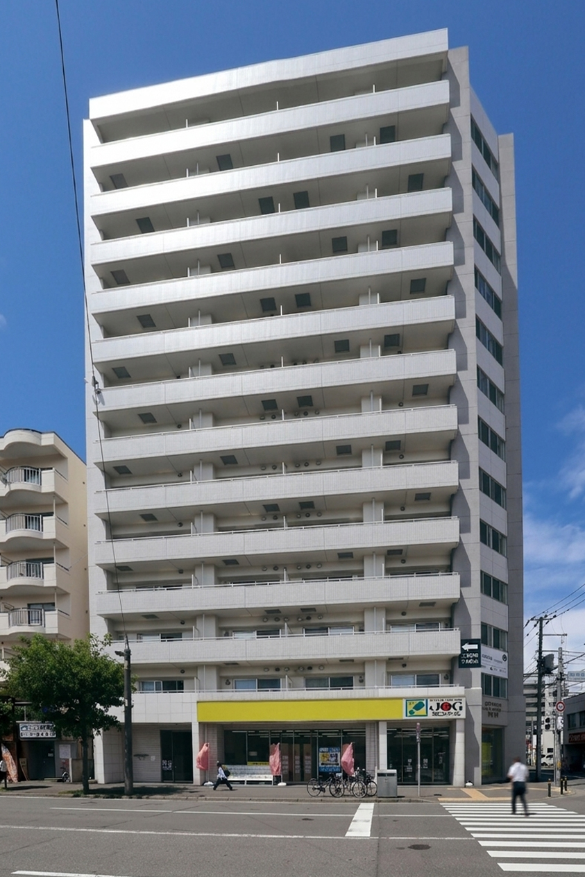 F021